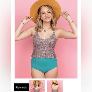 Kortni Jeane scoop back top- NWT